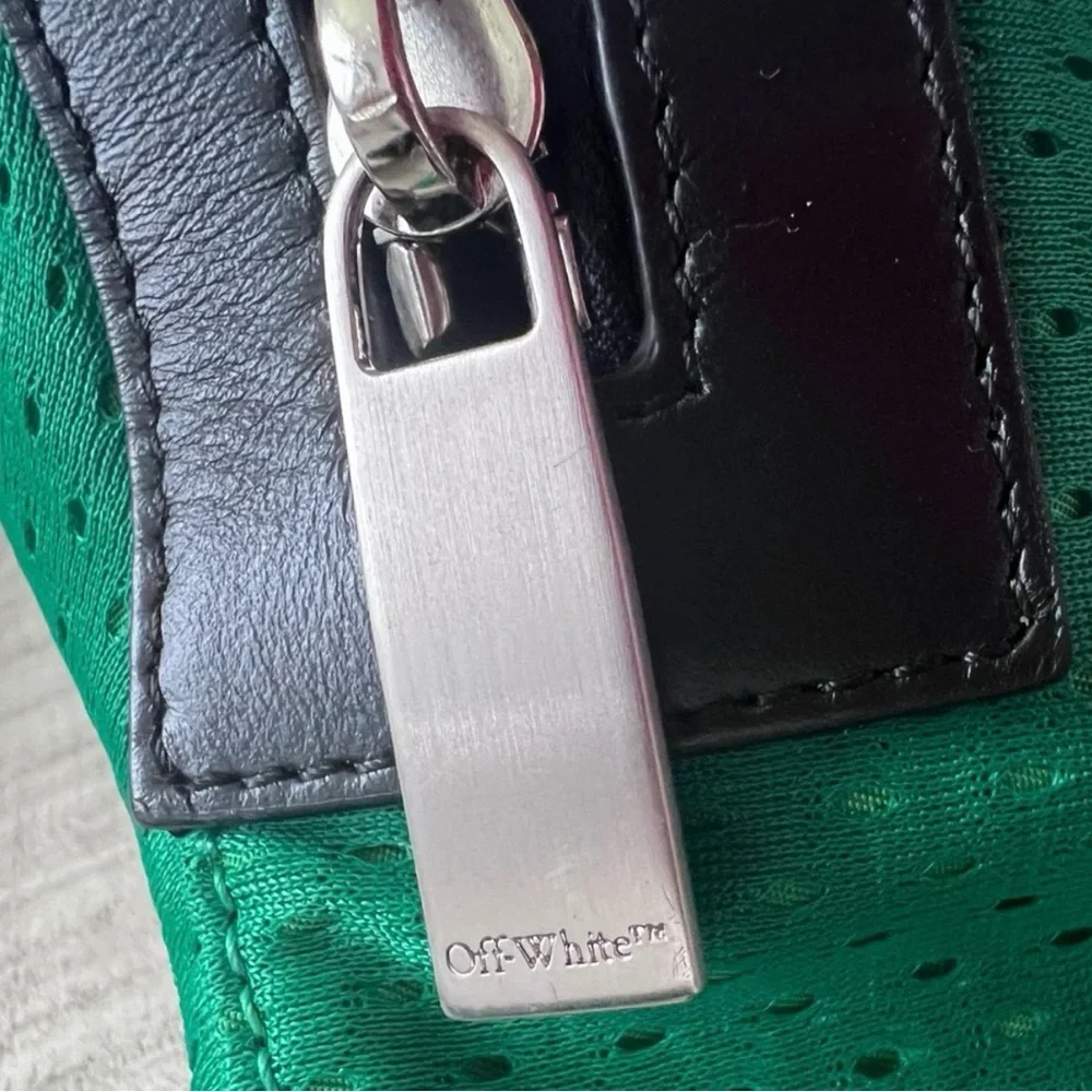 Off-White c/o Virgil AblohMen's Green Core Logo Printed Mesh Belt Bag Fanny pack - Picture 5 of 6